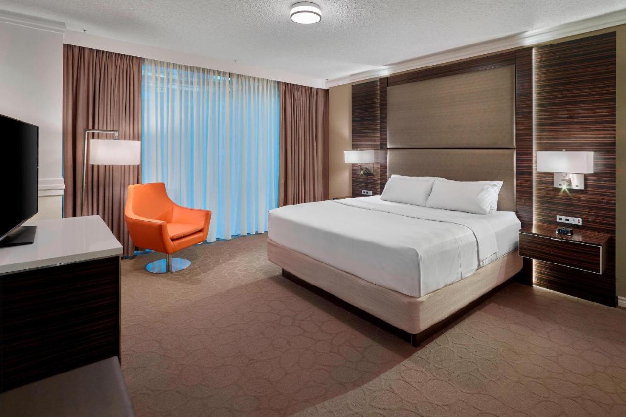Delta Hotels By Marriott Edmonton Centre Suites Εξωτερικό φωτογραφία