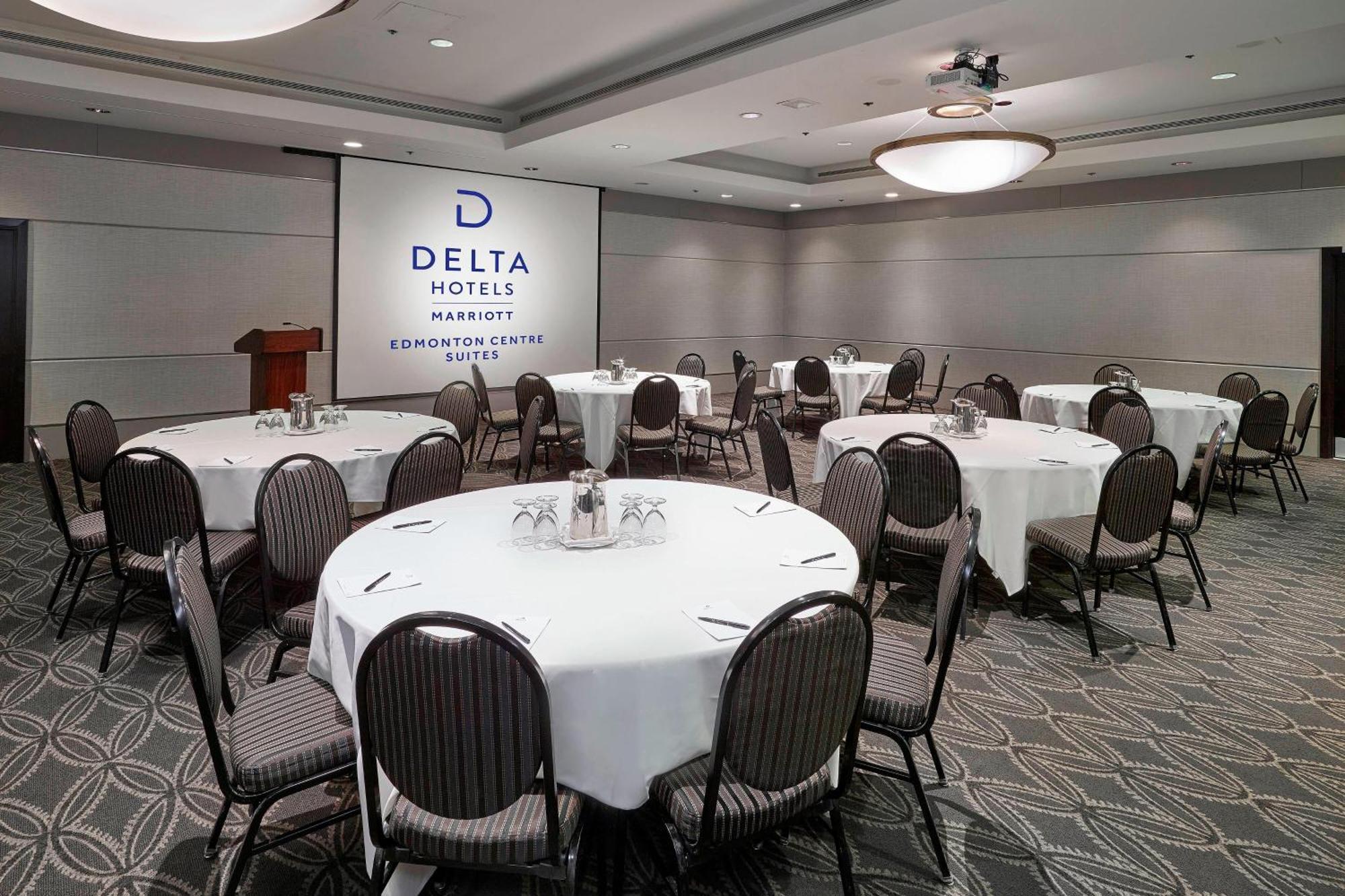 Delta Hotels By Marriott Edmonton Centre Suites Εξωτερικό φωτογραφία