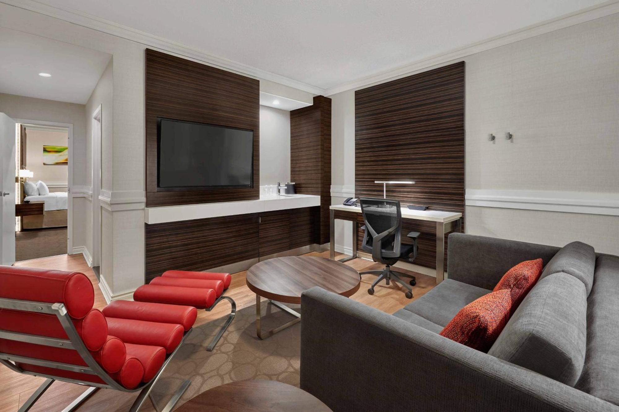 Delta Hotels By Marriott Edmonton Centre Suites Εξωτερικό φωτογραφία