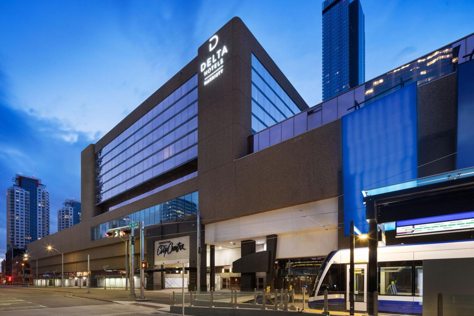 Delta Hotels By Marriott Edmonton Centre Suites Εξωτερικό φωτογραφία