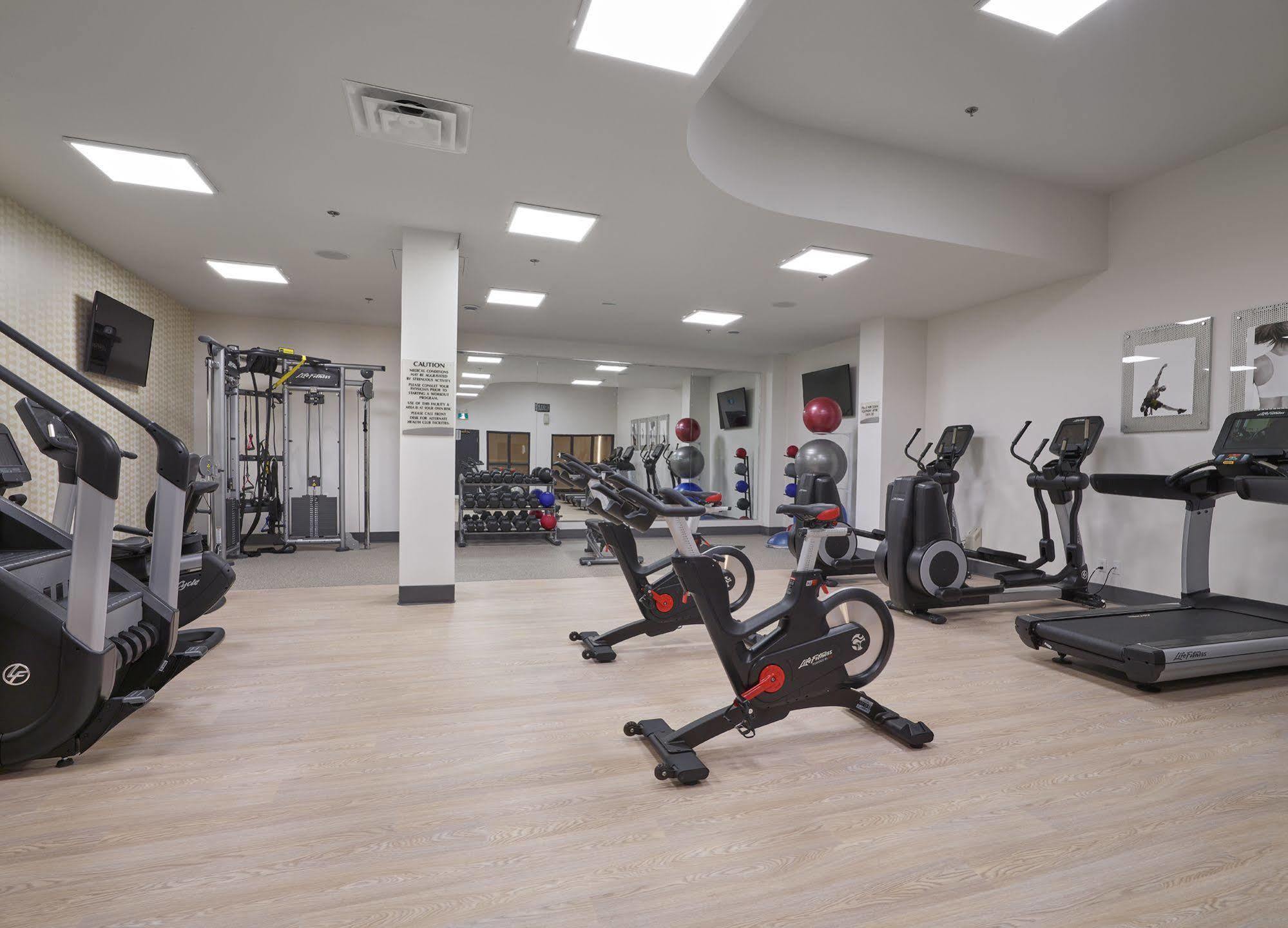 Delta Hotels By Marriott Edmonton Centre Suites Εξωτερικό φωτογραφία